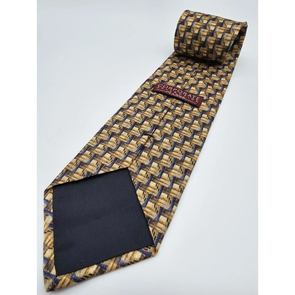 VTG Joseph A Bank Corporate Collection All Silk Made In USA Necktie 3.75